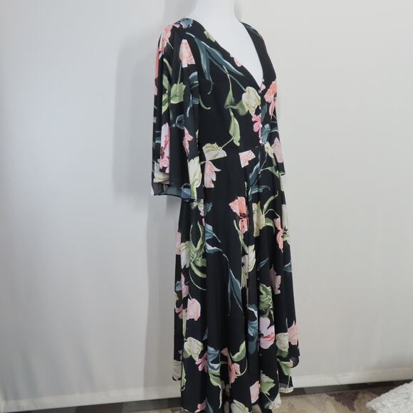 Yumi Kim Black Floral Open Back A-line V-neck Midi Dress Bell Sleeves Size Small - Picture 2 of 10